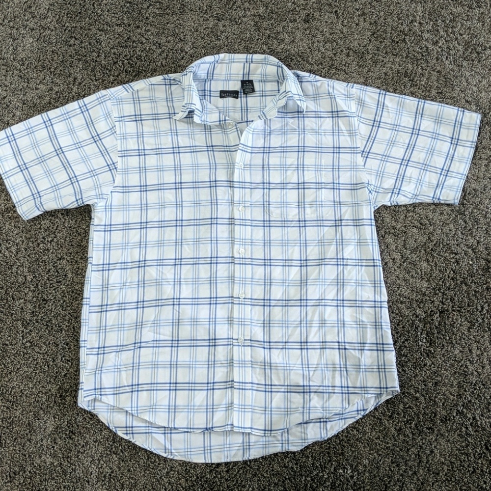 EUC mens blue, white, black Plaid short sleeve